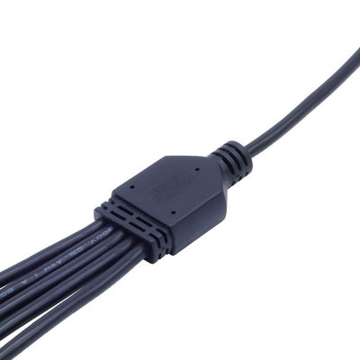 黒色 IP67 防水 8A 電流評価 Y型コネクタ 250V 用